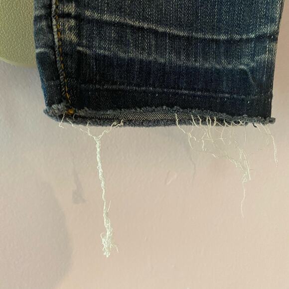 Judy Blue Skinny Fit Medium Wash Distressed Jeans Medium Wash Women size 7 / 28 - Picture 4 of 10